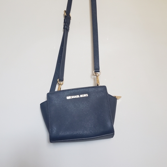 Michael Kors Mini Crossbody Messenger Bag - Selma - Picture 4 of 4